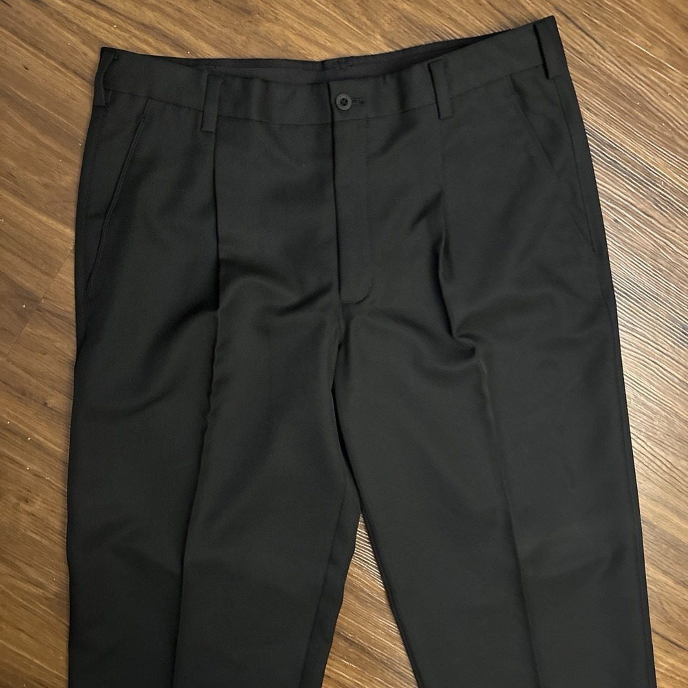 Nike Golf Dri Fit Men's Chino Tech Pants Cuffed Pleated 34x34 (34x32) Black